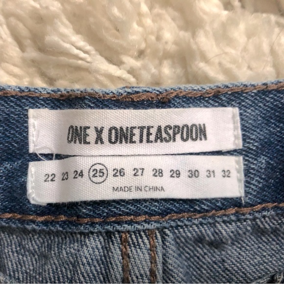 One Teaspoon Denim Shorts - Picture 4 of 4